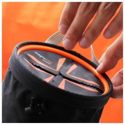 YY Vertical - Chalkbag - Chalkstopper - Chalkbag 9 YY Vertical - Chalkbag - Chalkstopper - Chalkbag -Professionel klatreudstyrsbutik yy vertical chalkbag chalkstopper chalkbag detail 3